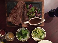 -香格里拉鱼跃地中海西餐厅·牛排披萨