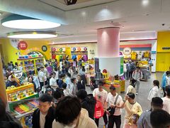 -m豆巧克力世界(上海世茂广场店)