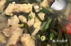 Vegetable Kelp Pork Roll Sour Soup