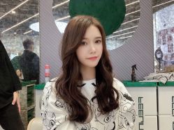 -PE SALON 