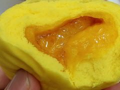 招牌流沙包-东鑫记港式茶餐厅(南京东路店)