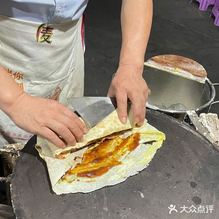 佛大的西施煎饼果子，6块钱一个真的超饱！