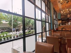 靠窗位-Me&Joe意大利面·珍珠奶茶(鲁班路店)