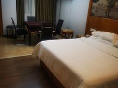 -维也纳酒店(广州番禺大石江景花园店)