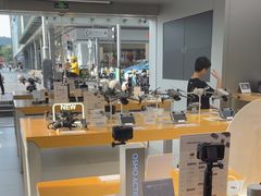 -DJI大疆(深圳华强北曼哈授权体验店)