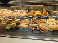 -星巴克(上海虹桥站2A检票口)