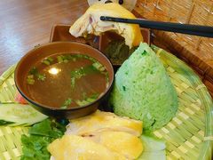班蘭雞尖塔飯-班兰叶印尼美食