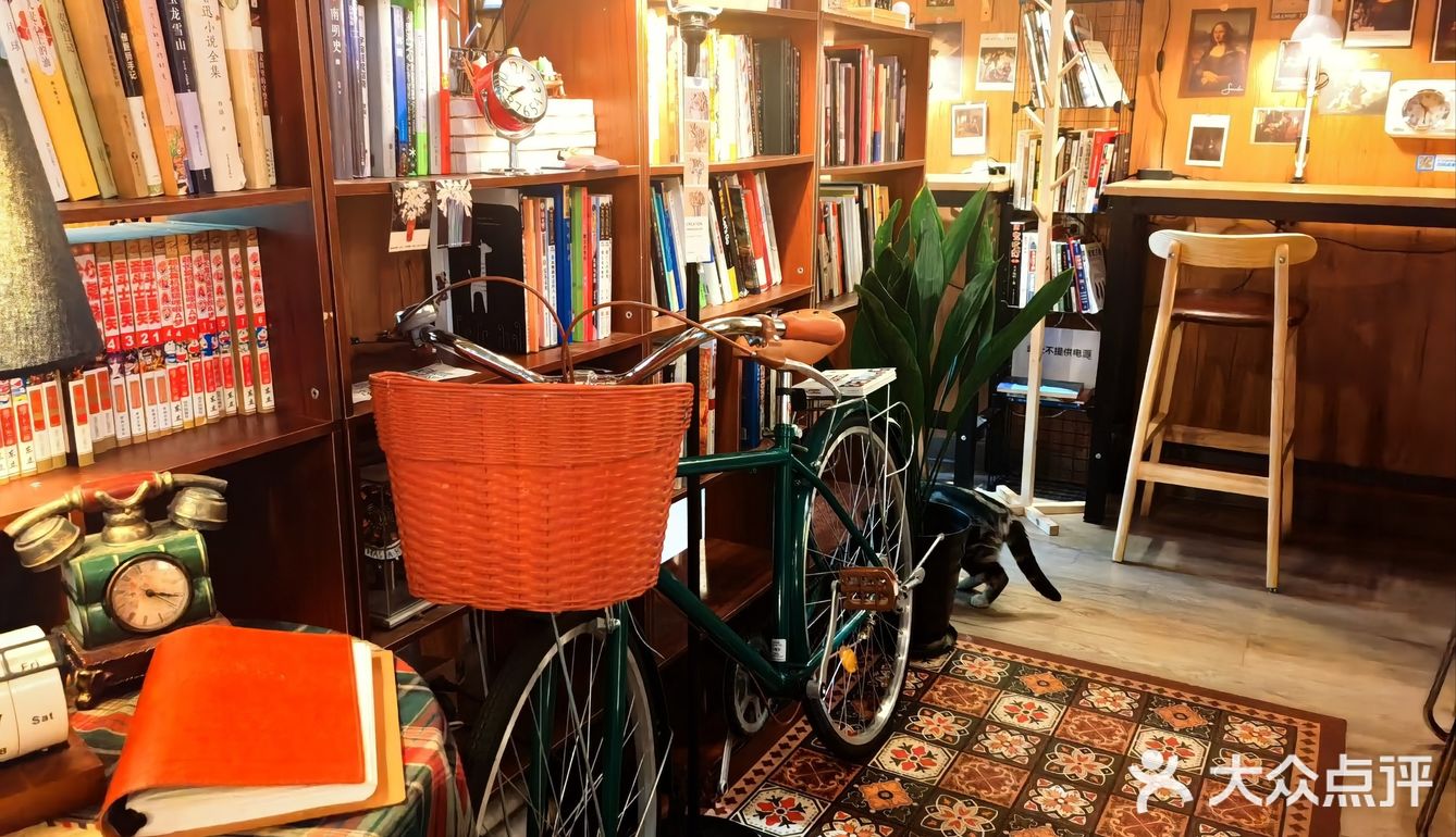 打卡宁静咖啡店