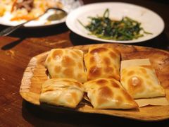 新疆烤包子-天山醉美·新疆餐厅(富华里店)