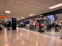 -班达拉奈克国际机场