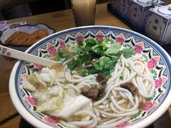 -鑫花溪牛肉米粉(人民广场店)