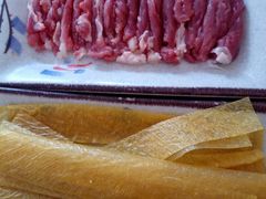 -毛辣果·贵州红酸汤牛肉火锅(西单店)