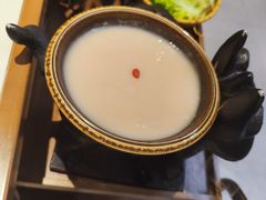 -老牌坊云南鱼豆花火锅(哈西万达店)