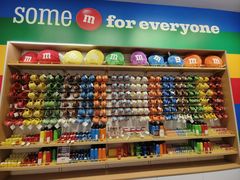 -m豆巧克力世界(上海世茂广场店)