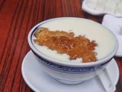 桃胶凤凰奶-周大娘牛乳(旧寨古村总店)