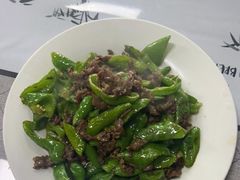 -青海特色美食小炒炕锅牦牛肉火锅