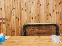 大堂-老东镇啤酒屋海鲜加工·蒸汽海鲜·海鲜烧烤(台东店)