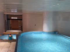 -涨巢·潮玩水疗局