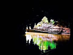 -怀托摩萤火虫洞