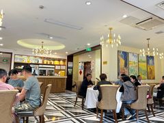 -老人和饭店(淮海中路店)