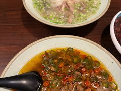 -八月美食小馆(银泰城总店)