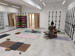 -OM瑜伽教练培训学院