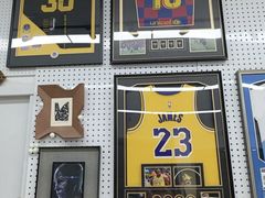 -龙慧画框·裱画配框工厂店