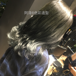 染后（亚麻深青灰➕发尾渐变）不会掉黄色的色彩哦-意念造型