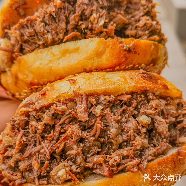 总要为这豪横的牛肉火烧来趟济南❗️香迷糊了❗️