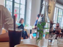 -Common Table · Brunch & Coffee