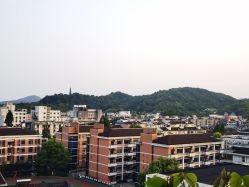 -罗亚帝·NASHOW纳秀形象设计