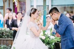 -艾米丽婚纱礼服