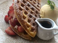-ROAST coffee & eatery