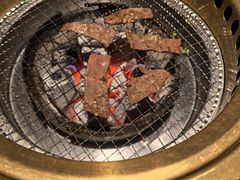 -山川小町·极番烧肉(新地假日广场店)