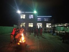 -赶海部落海鲜城(海阳路店)