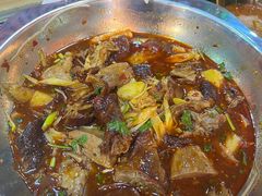 -爆炸头阿姨小四川正宗川味小吃(无任何分店)