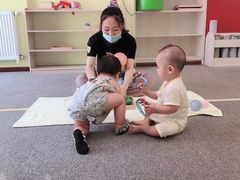 -魔力熊儿童早教托育中心(硚口同馨店)