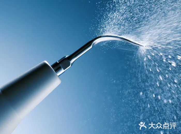 赵晓擘口腔·放大镜下洗牙·补牙治疗中心原装瑞士精工制造高端洁牙机