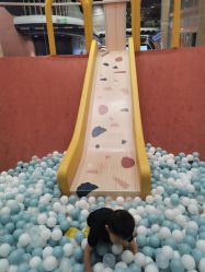 -奈尔宝·儿童乐园·亲子餐厅(鄞州万达店)