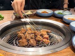 -明洞阿姨·韩式酱蟹烤肉·创意料理(三元桥店)