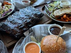 -Ribs & Burgers The Rocks