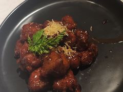 红酒泡沫牛仔粒-荟廷·晶萃(陆家嘴尚悦湾店)