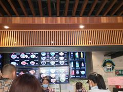 -亮亮面馆(经六路店)