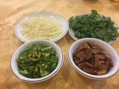 -华兴餐厅·招牌生鱼片(桃园路店)