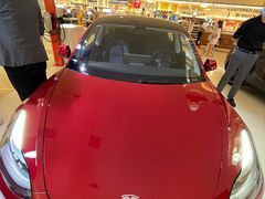 -TESLA 特斯拉(北京颐堤港体验店)