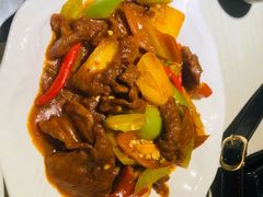 菠萝炒牛肉-原味主张椰子鸡·脆皮文昌鸡煲(友谊广场店)