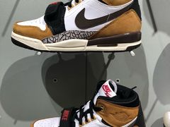-Air Jordan(世贸天阶店)