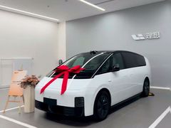 -理想汽车(世纪汇店)
