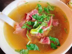 牛肉粉丝汤-哑巴生煎(临顿路店)