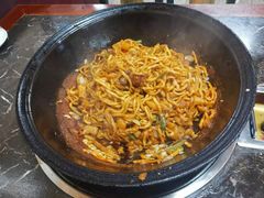 红焖鸡块锅-日新铁锅焖面(坝上店)